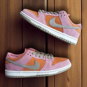 Nike SB Dunk Low Pro Shoes / Red Stardust (BRAND NEW)